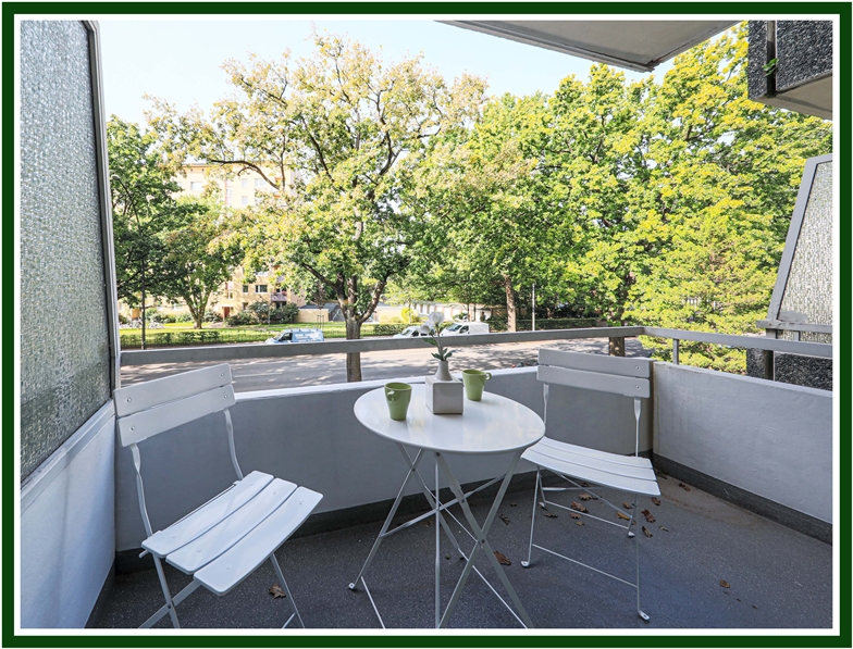 Balkon-vorne-Ex Etagenwohnung Hamburg