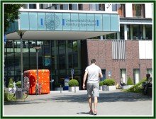 UKE-Eingang1 Weitblick �ber Eppendorf - Loftartige Dachgeschosswohnung mit S�dterrasse