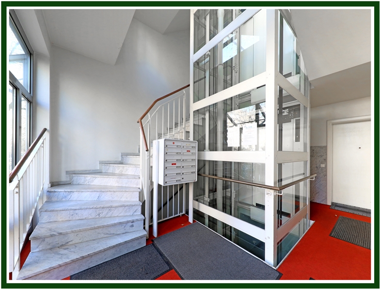 Treppenhaus-Ex Etagenwohnung Hamburg