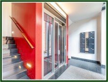 Treppenhaus oL Wohnen in Hoheluft-Ost - Sonnige 2,5 Zimmerwohnung mit Balkon und Tiefgarage