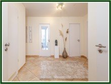 Flur 1 oL Wohnen in Hoheluft-Ost - Sonnige 2,5 Zimmerwohnung mit Balkon und Tiefgarage