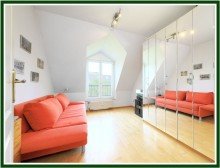 Kinderzimmer-B�ro-Ex Over the top - Sonnige Endetage inkl. 2 Tiefgaragen in Eppendorf!